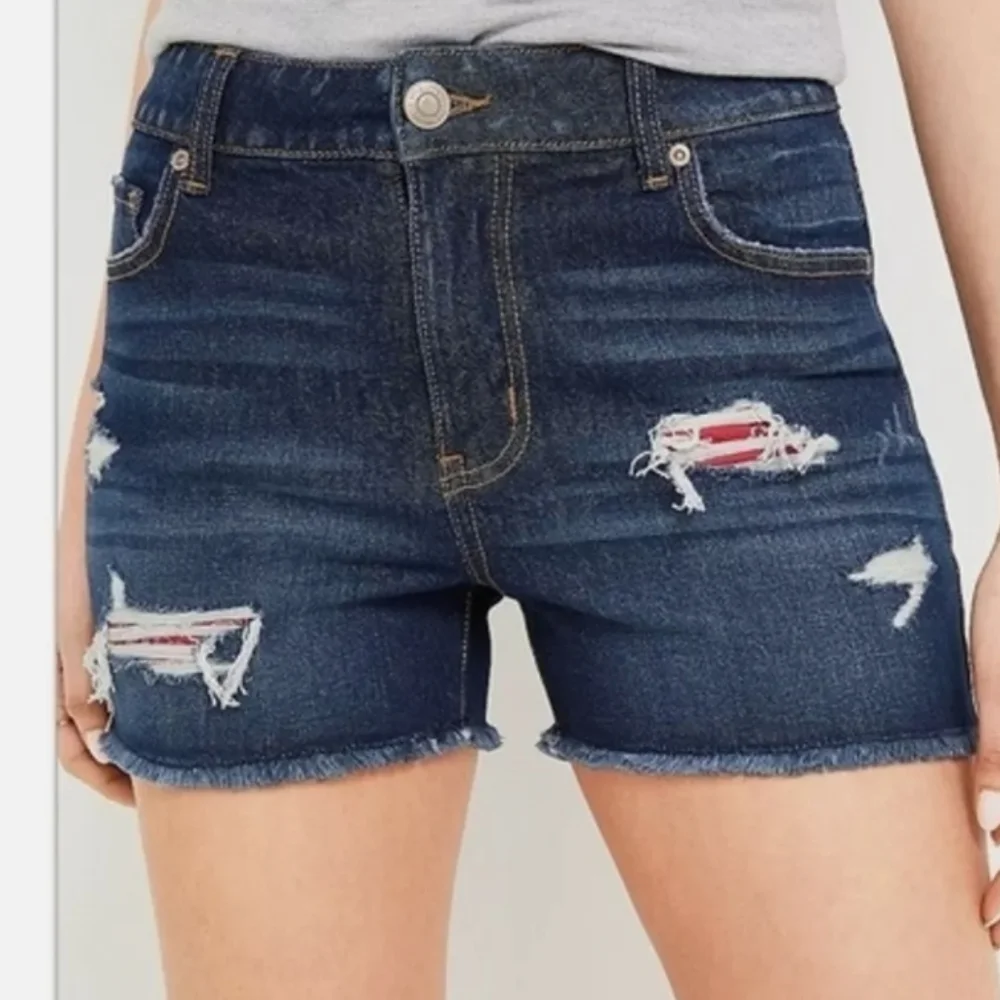 Maurices High Rise Distressed Bandana Jean Shorts 24W Stretch Like NEW W-2498